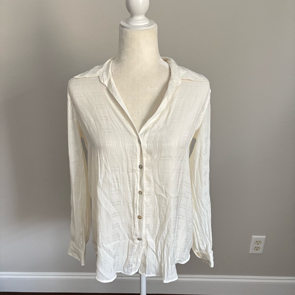 L’agence Silk Off White Long sleeve Button Down Blouse Size XS